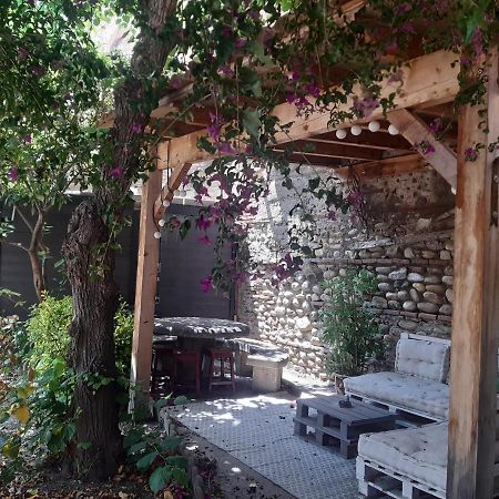 פרפיניין Charmante Maison De Ville Avec Jardin מראה חיצוני תמונה