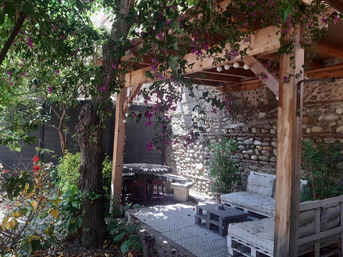 פרפיניין Charmante Maison De Ville Avec Jardin מראה חיצוני תמונה