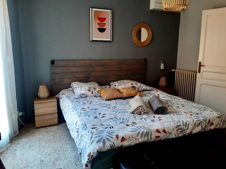 פרפיניין Charmante Maison De Ville Avec Jardin מראה חיצוני תמונה