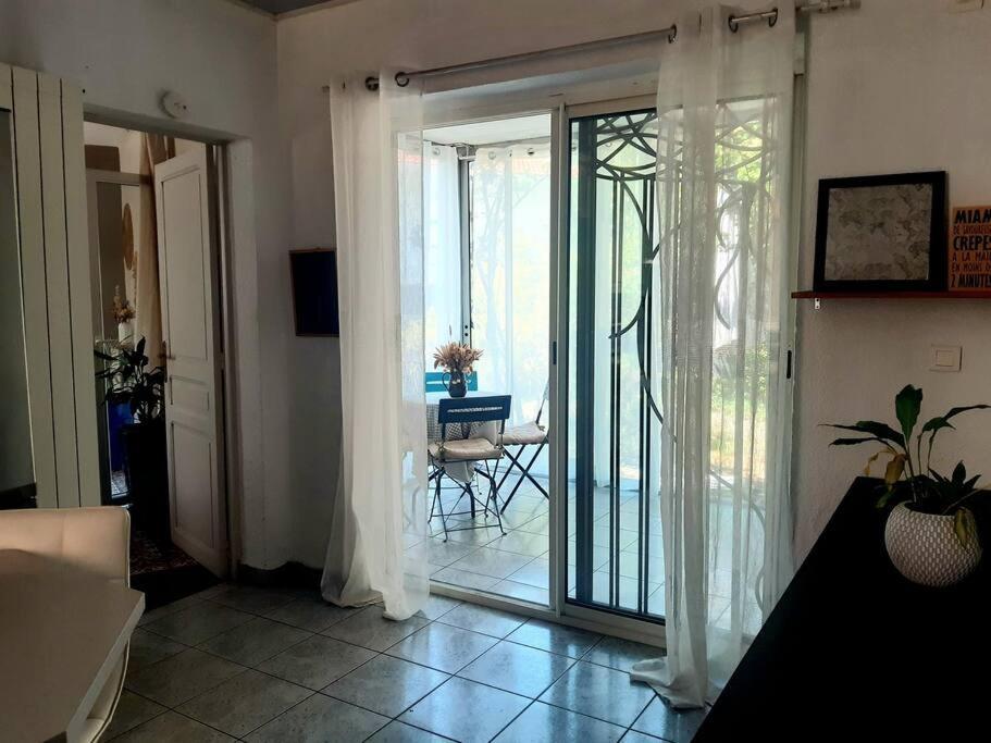 פרפיניין Charmante Maison De Ville Avec Jardin מראה חיצוני תמונה