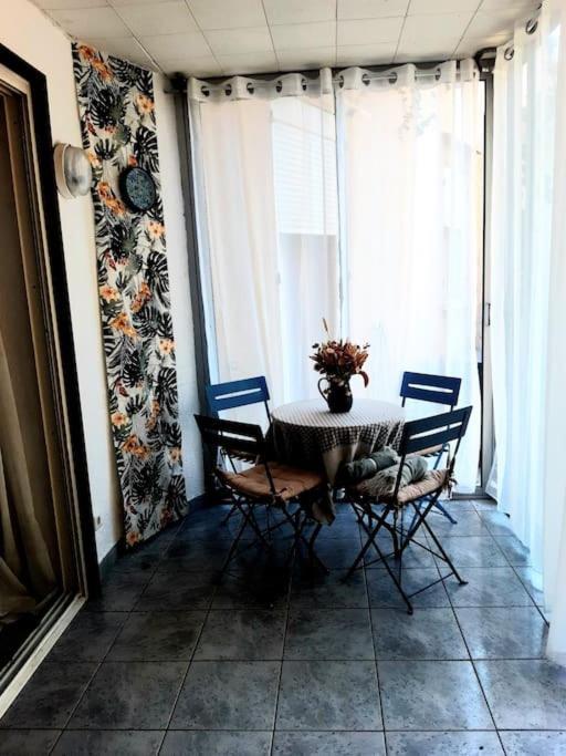 פרפיניין Charmante Maison De Ville Avec Jardin מראה חיצוני תמונה